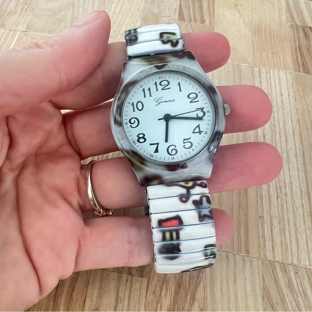 Geneva ladies doodles expansion bracelet watch NEW BATTERY